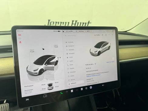 Used 2023 Tesla Model 3 Standard Range image 12