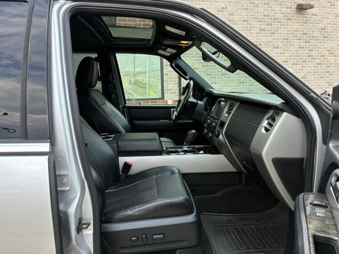 Used 2016 Ford Expedition Limited w/ Equipment Group 301A AWD/4WD image 13