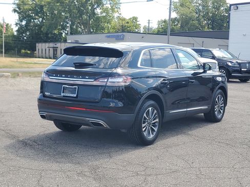 Used 2023 Lincoln Nautilus AWD w/ Premium Package image 6