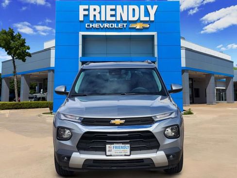 Used 2023 Chevrolet TrailBlazer LT image 2