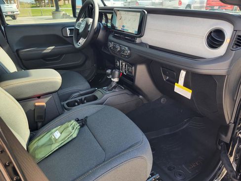 New 2025 Jeep Wrangler Sahara w/ Technology Group image 9