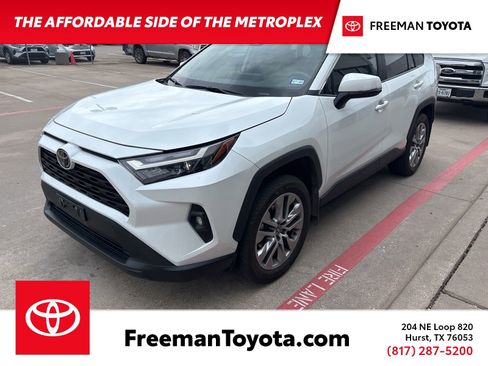 Used 2023 Toyota RAV4 XLE Premium FWD image 1