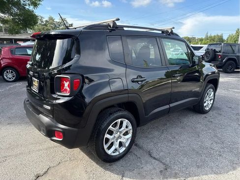 Used 2017 Jeep Renegade Latitude AWD/4WD image 5