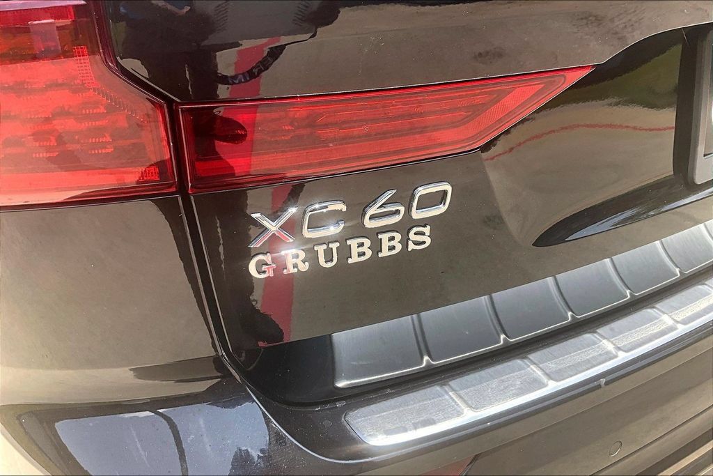 Certified 2026 Volvo XC60 B5 Plus AWD/4WD image 43
