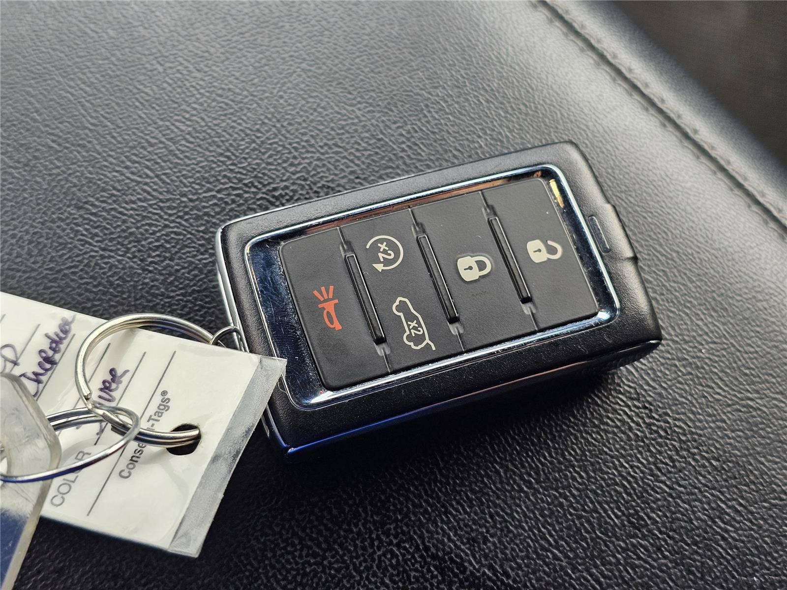 Used 2023 Jeep Grand Cherokee Altitude AWD/4WD image 30