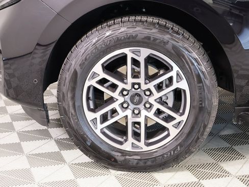 Used 2025 Ford Expedition Active image 21