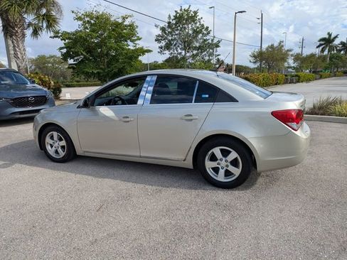Used 2014 Chevrolet Cruze LT w/ Technology Package image 6