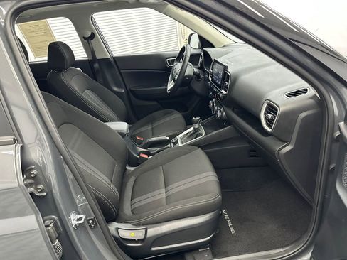 Used 2026 Hyundai Venue SEL FWD image 13