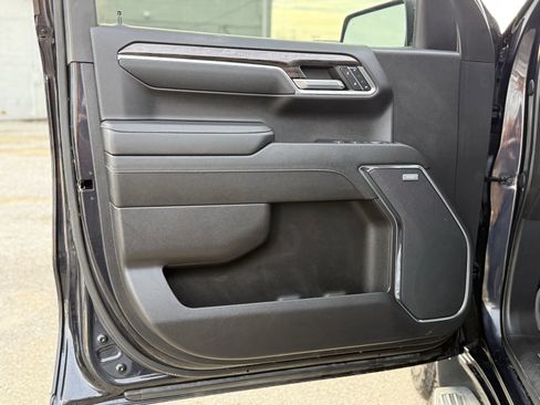 Used 2023 Chevrolet Silverado 1500 LTZ w/ LTZ Premium Package image 15