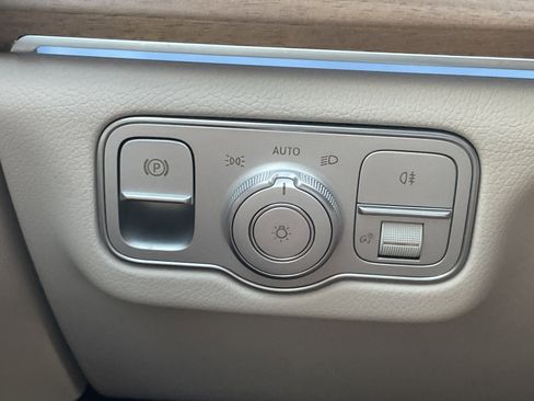 Certified 2025 Mercedes-Benz GLE 350 4MATIC image 23