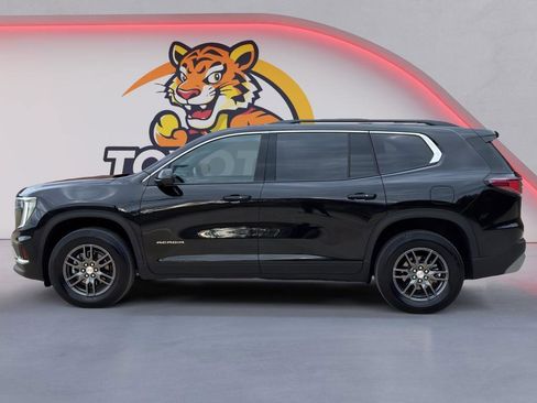 Used 2025 GMC Acadia Elevation image 8