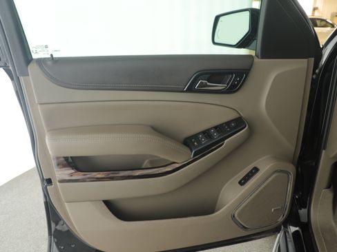 Used 2018 GMC Yukon SLT w/ Open Road Package image 15