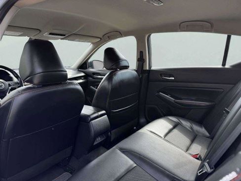 Used 2023 Nissan Altima 2.5 SR FWD image 34