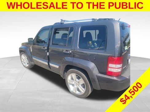 Used 2011 Jeep Liberty Sport AWD/4WD image 3
