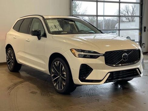 New 2026 Volvo XC60 T8 Ultra w/ Protection Package Premier AWD/4WD image 3