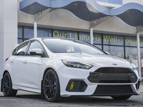 Used 2016 Ford Focus RS image 1