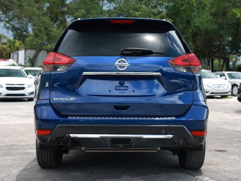 Used 2017 Nissan Rogue S w/ Appearance Package FWD image 7
