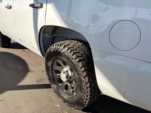 Used 2014 Chevrolet Tahoe 4WD image 10