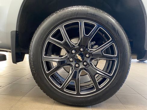 Used 2024 Chevrolet Silverado 1500 High Country w/ Technology Package image 26