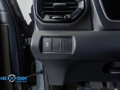 Used 2025 Honda Pilot Sport image 13