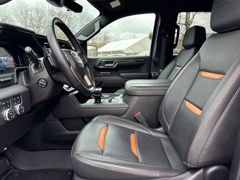 Used 2024 GMC Sierra 1500 AT4 w/ Technology Package image 11