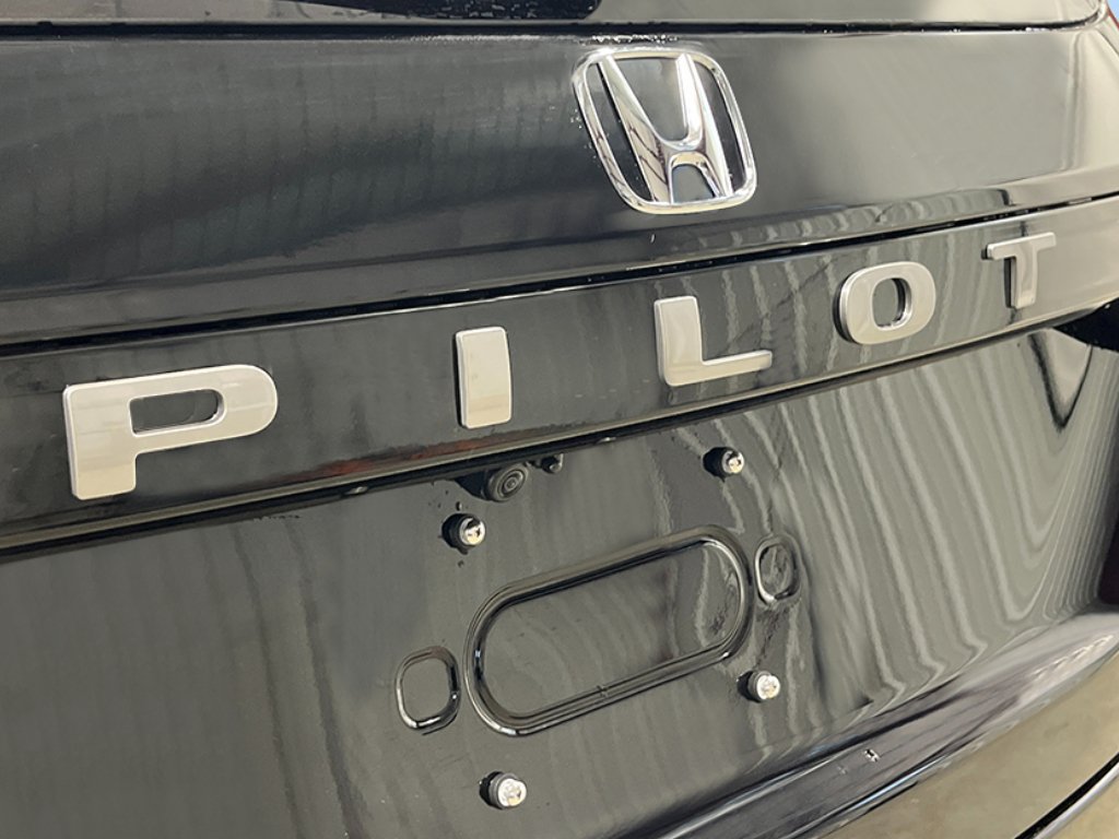 New 2026 Honda Pilot Touring image 6