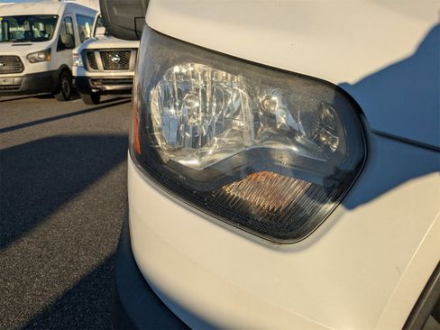 Used 2018 Ford Transit 350 XL image 10