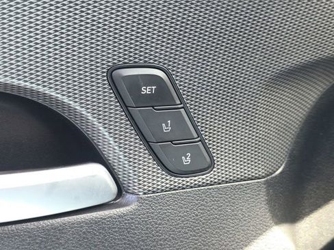 Used 2019 Hyundai Santa Fe FWD image 11