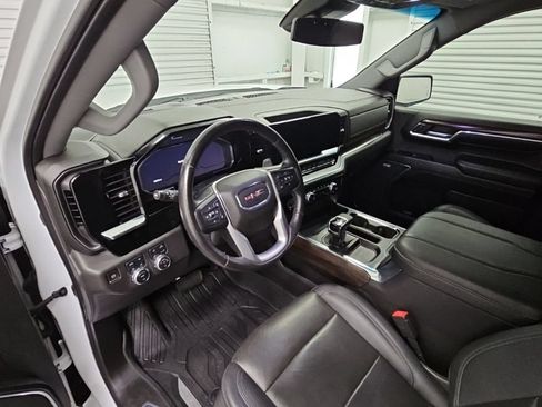 Used 2023 GMC Sierra 1500 SLT AWD/4WD image 12