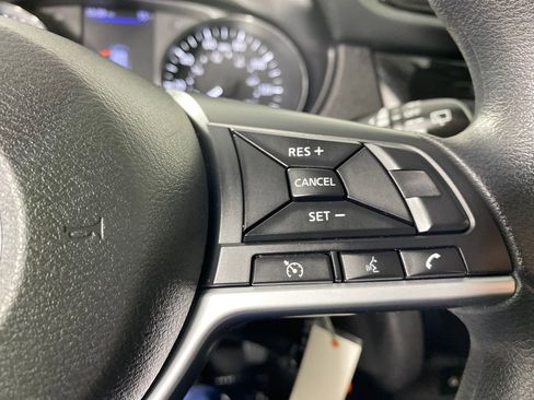 Used 2020 Nissan Rogue S image 15