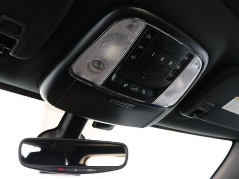 Used 2017 Jeep Grand Cherokee Limited w/ Luxury Group II image 48