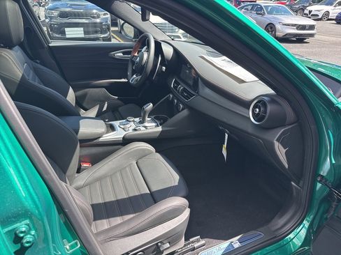 New 2025 Alfa Romeo Giulia Intensa w/ Driving Assist Package image 20