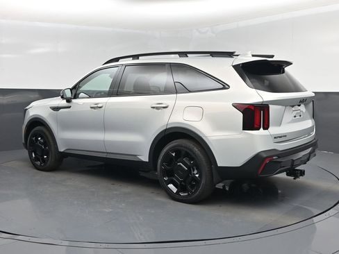 Certified 2026 Kia Sorento X-Line EX AWD/4WD image 4