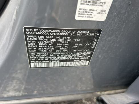 Used 2021 Volkswagen Atlas Cross Sport SE w/ Panoramic Sunroof Package FWD image 13
