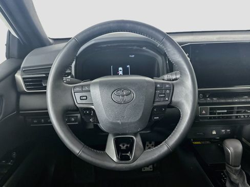 Used 2026 Toyota Camry XSE AWD/4WD image 18