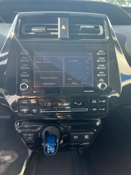 Used 2021 Toyota Prius LE FWD image 25