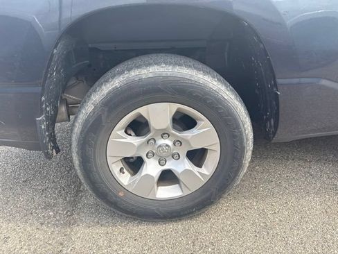Used 2021 RAM 1500 Big Horn AWD/4WD image 3