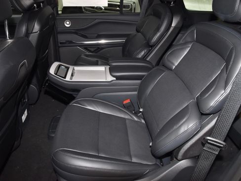 New 2027 Lincoln Navigator Reserve w/ Jet Appearance Package AWD/4WD image 14
