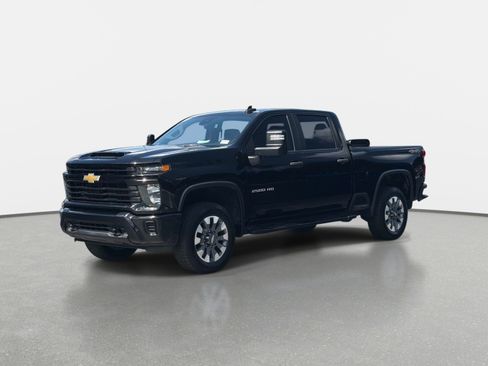 Used 2024 Chevrolet Silverado 2500 Custom w/ Custom Value Package AWD/4WD image 6