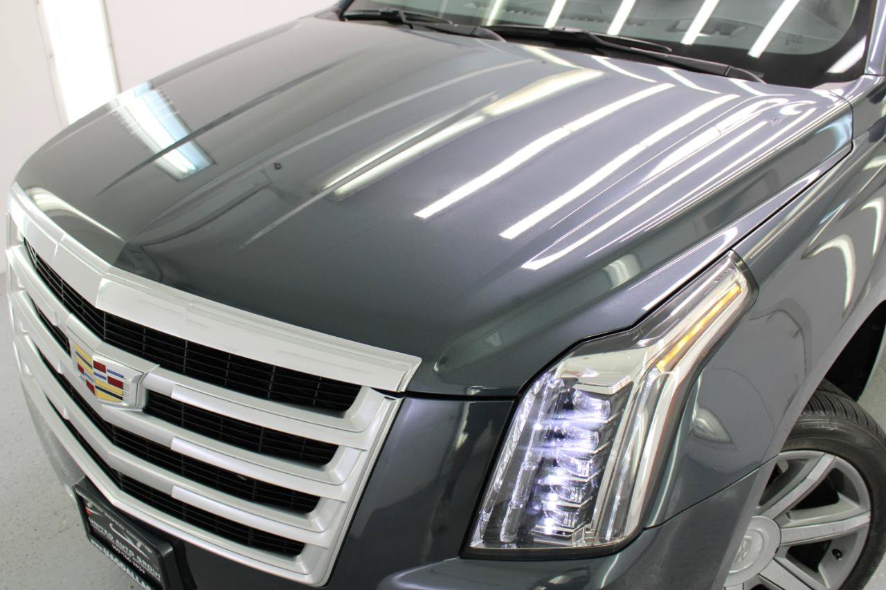 Used 2019 Cadillac Escalade ESV Premium Luxury AWD/4WD image 18