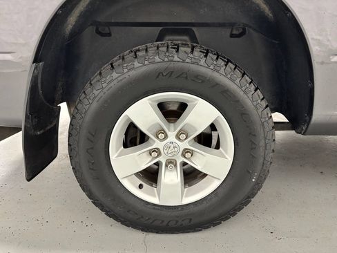 Used 2018 RAM 1500 Express AWD/4WD image 56