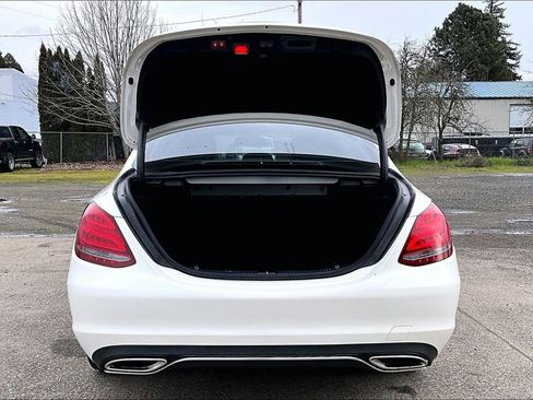 Used 2018 Mercedes-Benz C 300 4MATIC Sedan image 37