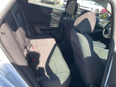 Used 2024 Chevrolet Malibu LT image 11
