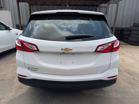 Used 2020 Chevrolet Equinox LS image 4