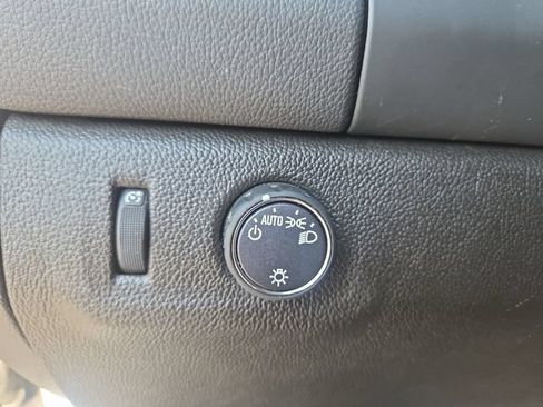 Used 2022 Chevrolet Colorado LT w/ Fleet Safety Package RWD image 18