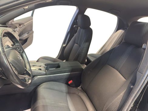 Used 2019 Honda Civic Sport image 14