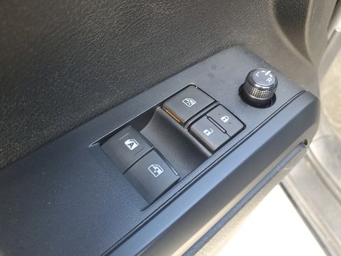 Used 2022 Toyota Tacoma SR RWD image 10