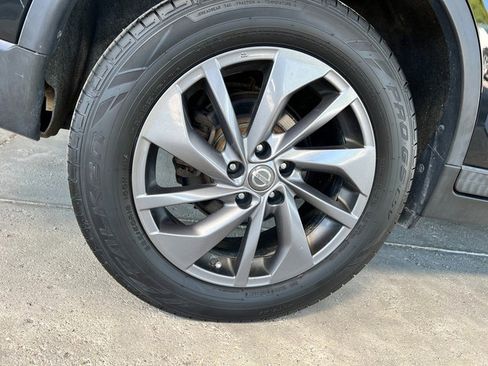 Used 2016 Nissan Rogue SL image 14