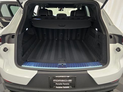 Certified 2025 Porsche Cayenne S AWD/4WD image 12