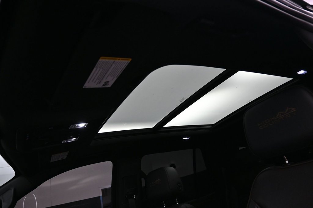 Used 2021 Chevrolet Tahoe High Country w/ Premium Package AWD/4WD image 24